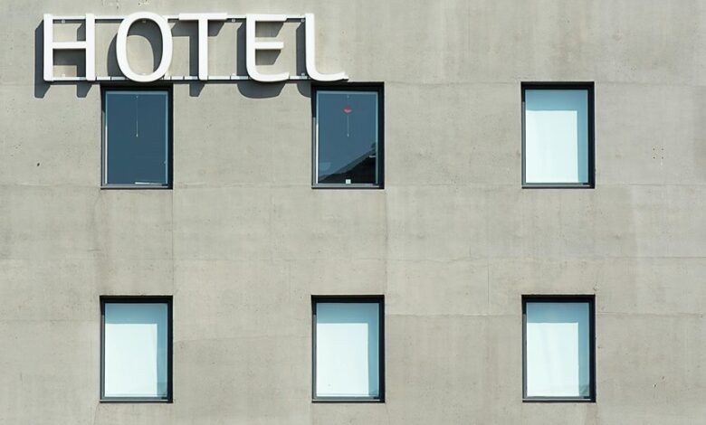 travel cost curiosity hub